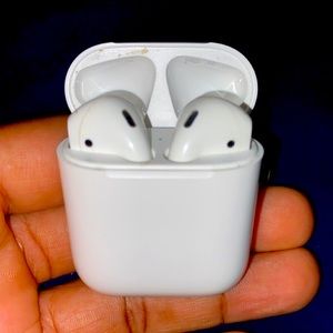 Apple AirPods